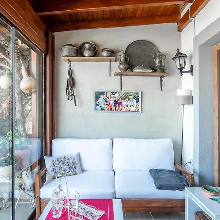 2 Bedroom Flat With Garden And Sea View In Yalikavak Apartament