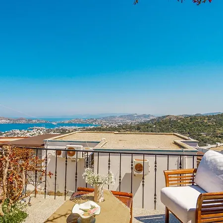 2 Bedroom Flat With Garden And Sea View In Yalikavak * Bodrum
