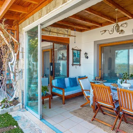 Apartament 2 Bedroom Flat With Garden And Sea View In Yalikavak Bodrum