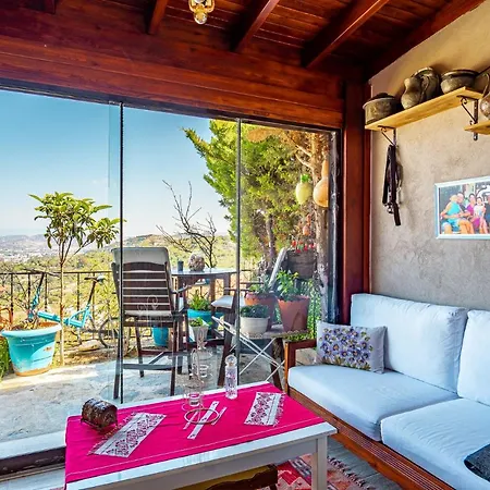 2 Bedroom Flat With Garden And Sea View In Yalikavak