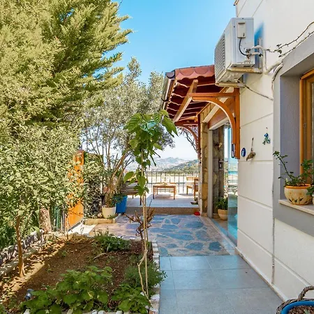 2 Bedroom Flat With Garden And Sea View In Yalikavak Apartament *